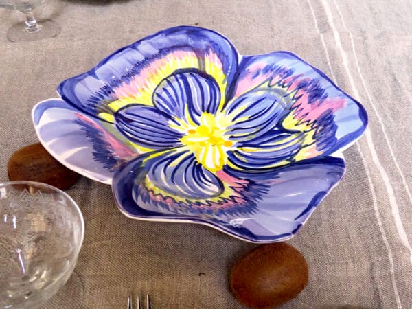 VIOLET FLOWER PLATE
